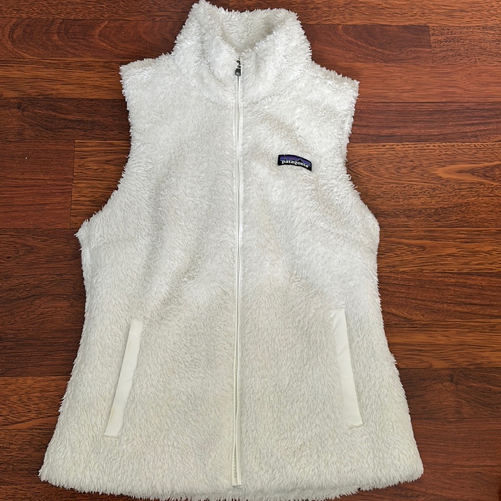 GUC Patagonia white vest size small